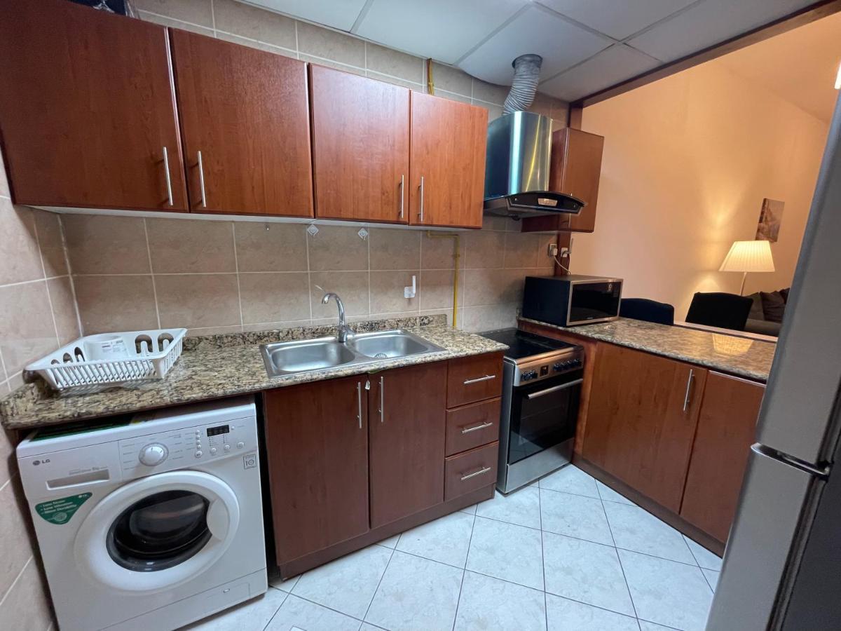 Sea View 1Br Apartment - Marina Pinnacle Dubai Exteriör bild